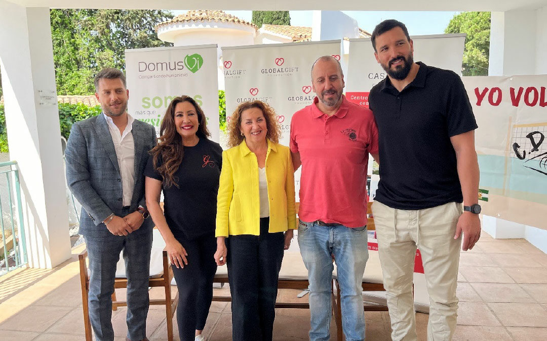 Casa Ángeles une fuerzas con el centro DomusVi Azalea, el Club Deportivo Voleibol San Pedro y el Club Deportivo Marbella Juega para promover la integración intergeneracional y la inclusión a través del deporte
